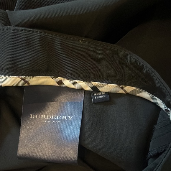 BURBERRY BLACK POLY ELASTANE BLEND STRETCH PANTS IN VERY GOOD CONDITION (6) - Picture 10 of 13